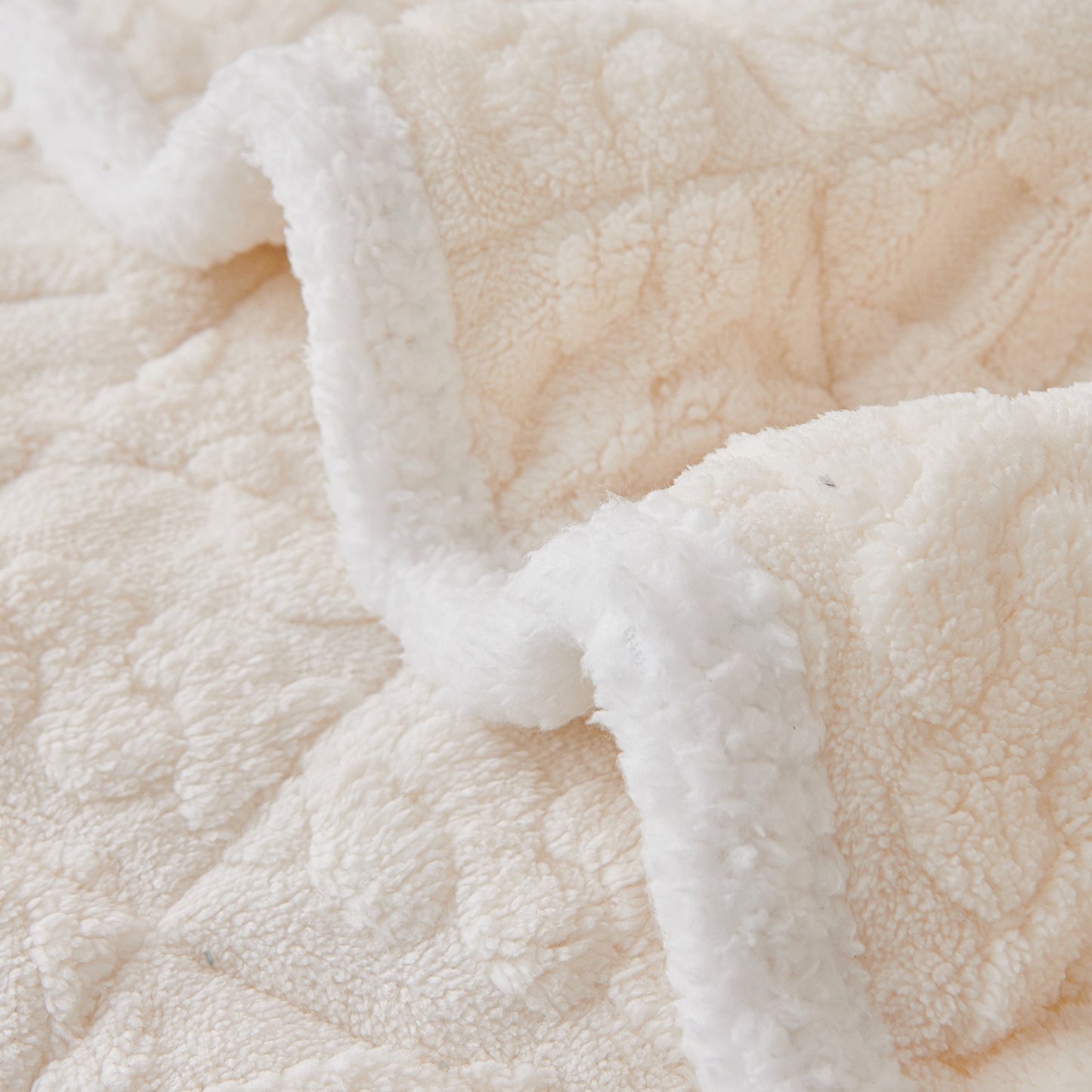 'Italian Caelora' Luxury Jacquard Plush Sofa Cover Mat and Anti-Slip Armrest Covers - Pearl Whit
