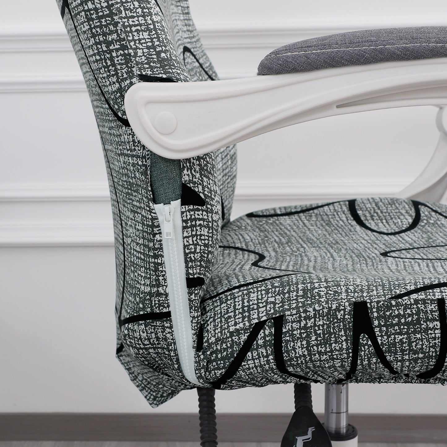 Printed Office Chair Cover for Executive Chair (High-Back) – 140 GSM Stretchable Fabric – Washable & Anti-Slip – Fits Big & Tall Office Chairs, Intense Grey Abstract Floral