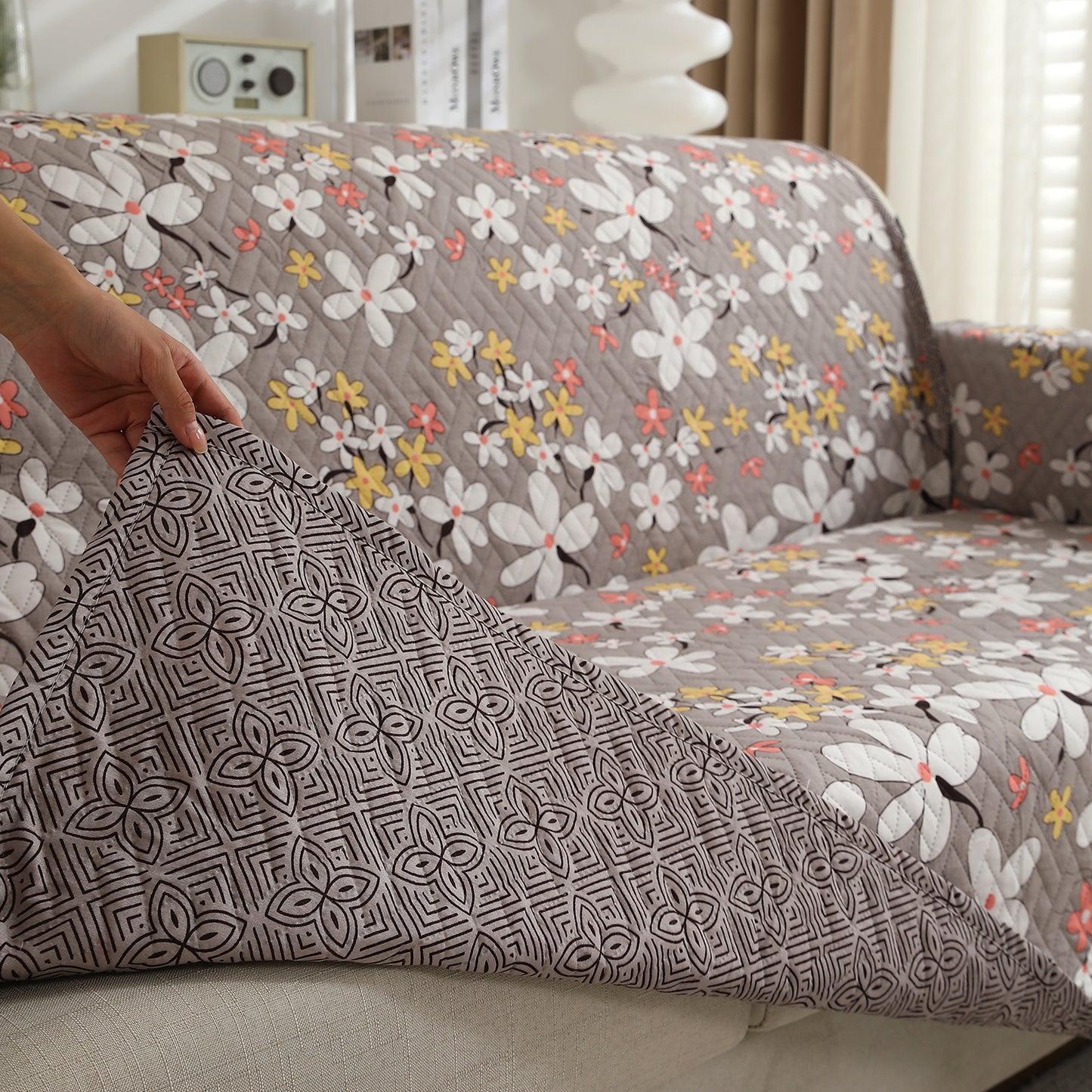 Pastel Brown Sandwort Flower Printed quilted non slip sofa cover