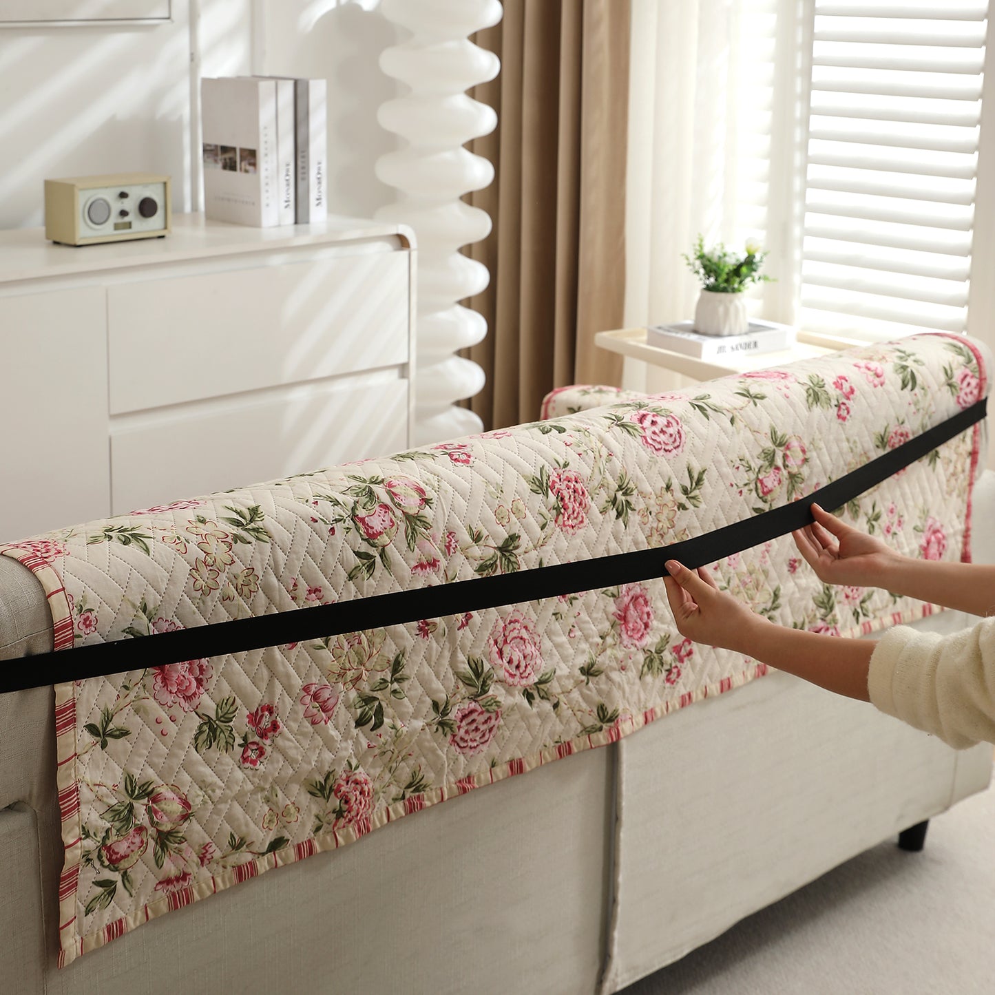 Beige Peonies Printed quilted non slip sofa cover