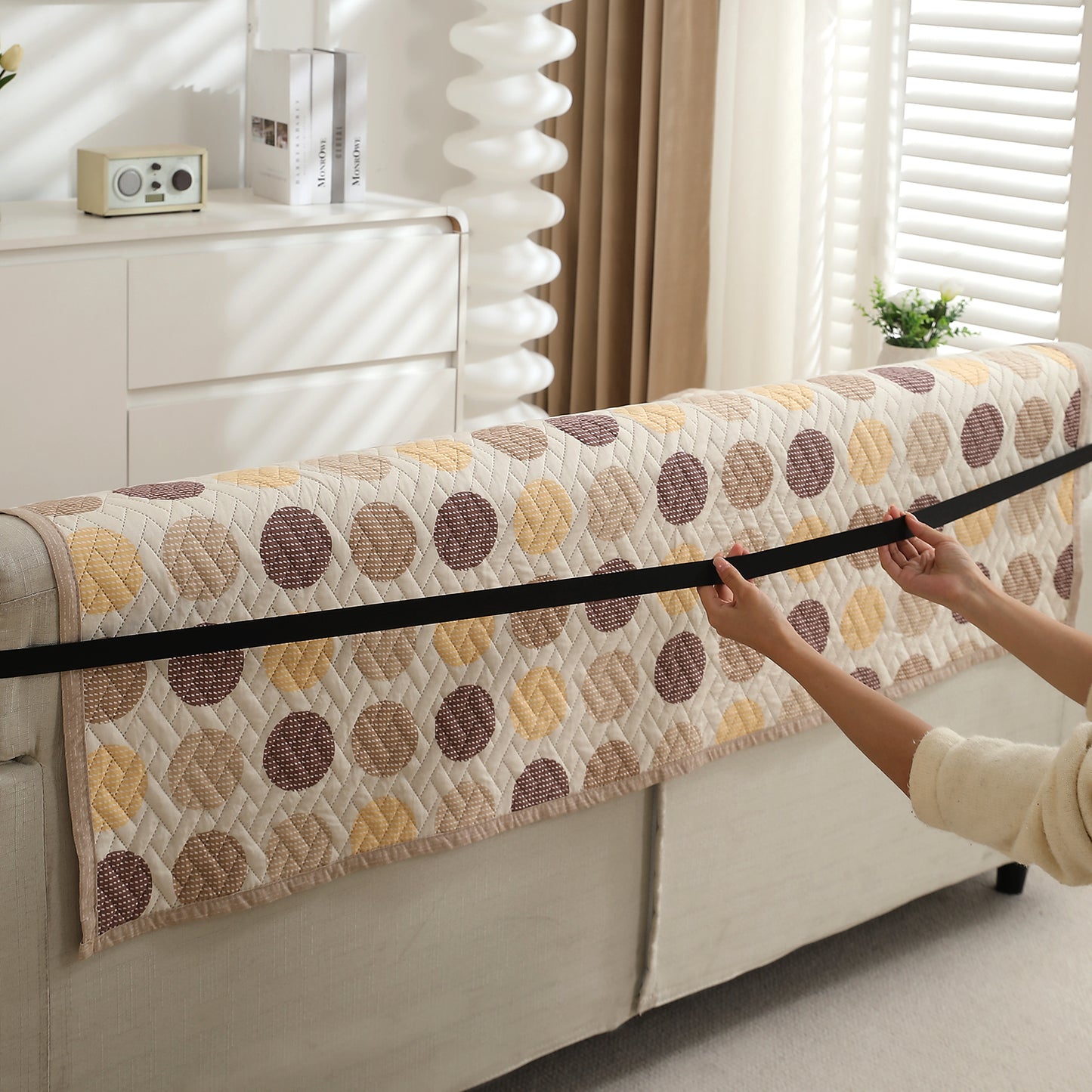 Brown Polka Dot Printed quilted non slip sofa cover