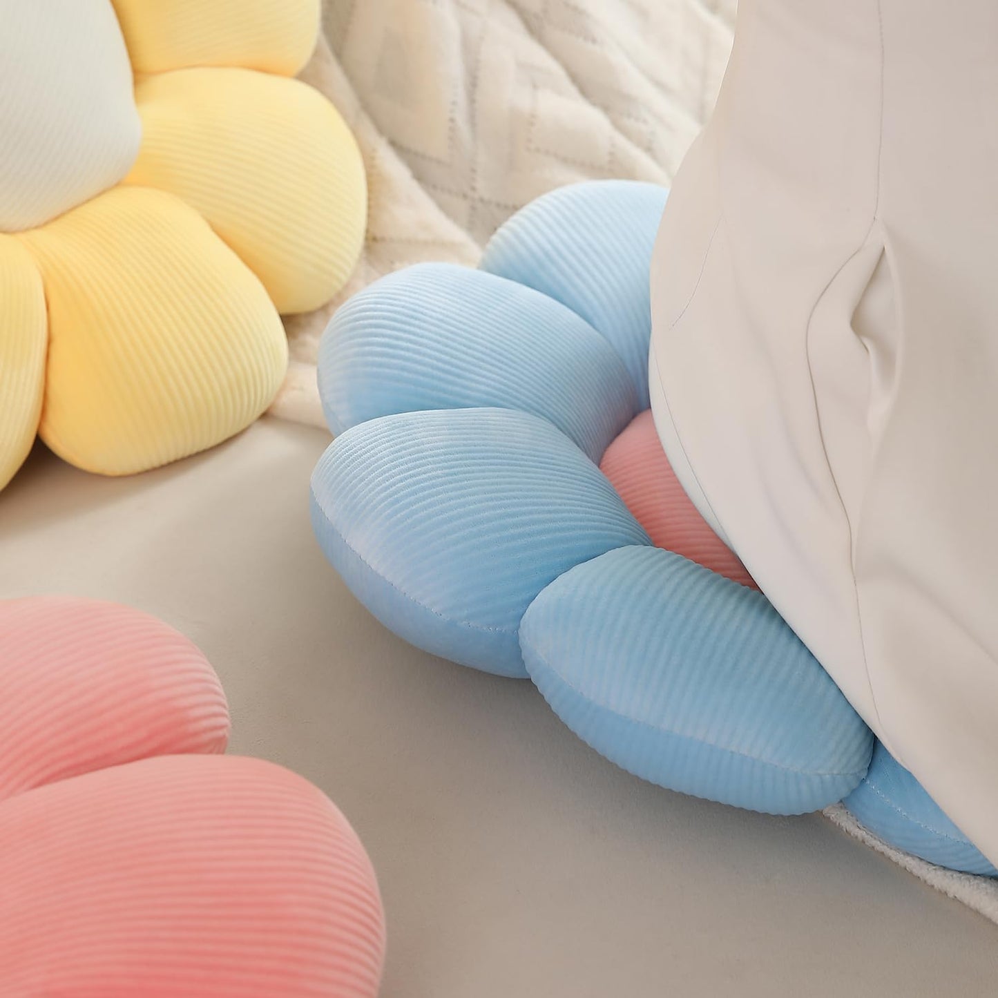 Luxury Flower Plush Decorative Pillow – Ultra-Soft Seating Cushion (42 cm, Soft Blue)