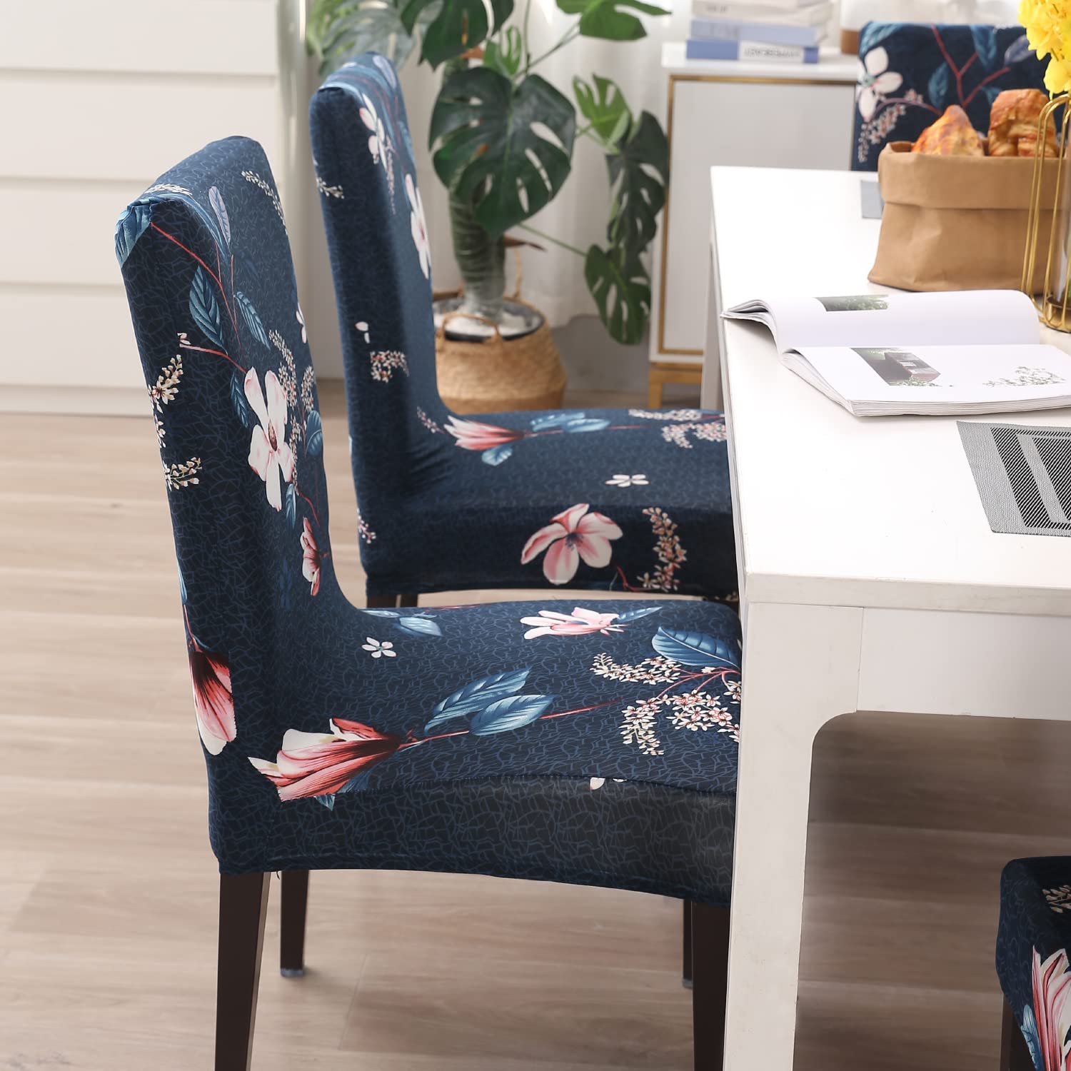 Blue Mixed Flowers print stylish chair cover | Hokipo