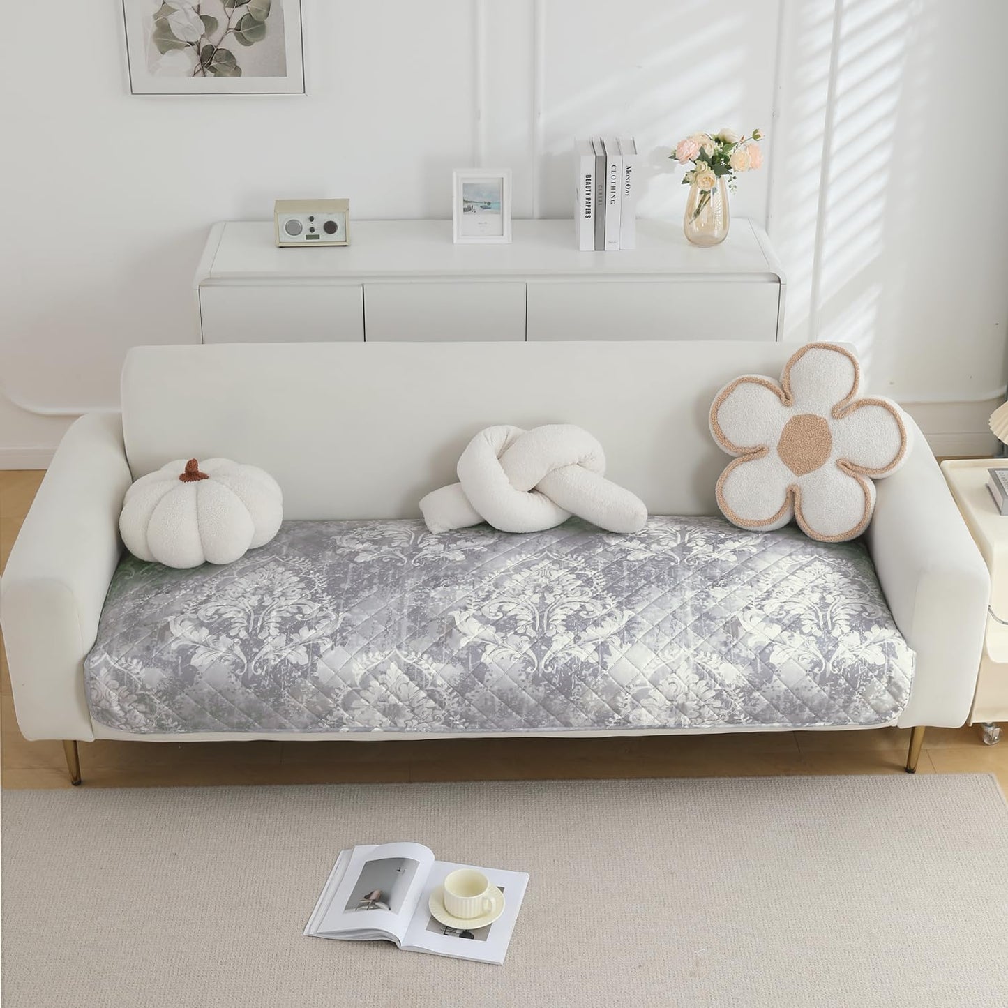 Quilted, Waterproof and Anti-Slip Sofa Cover Mat, Motifs Cloud Grey