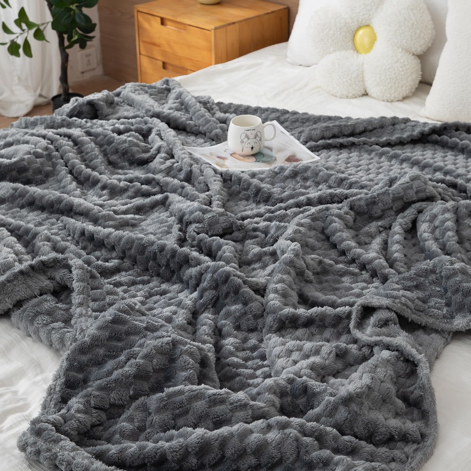 Grey Colour Double Bed Kambal | HOKIPO