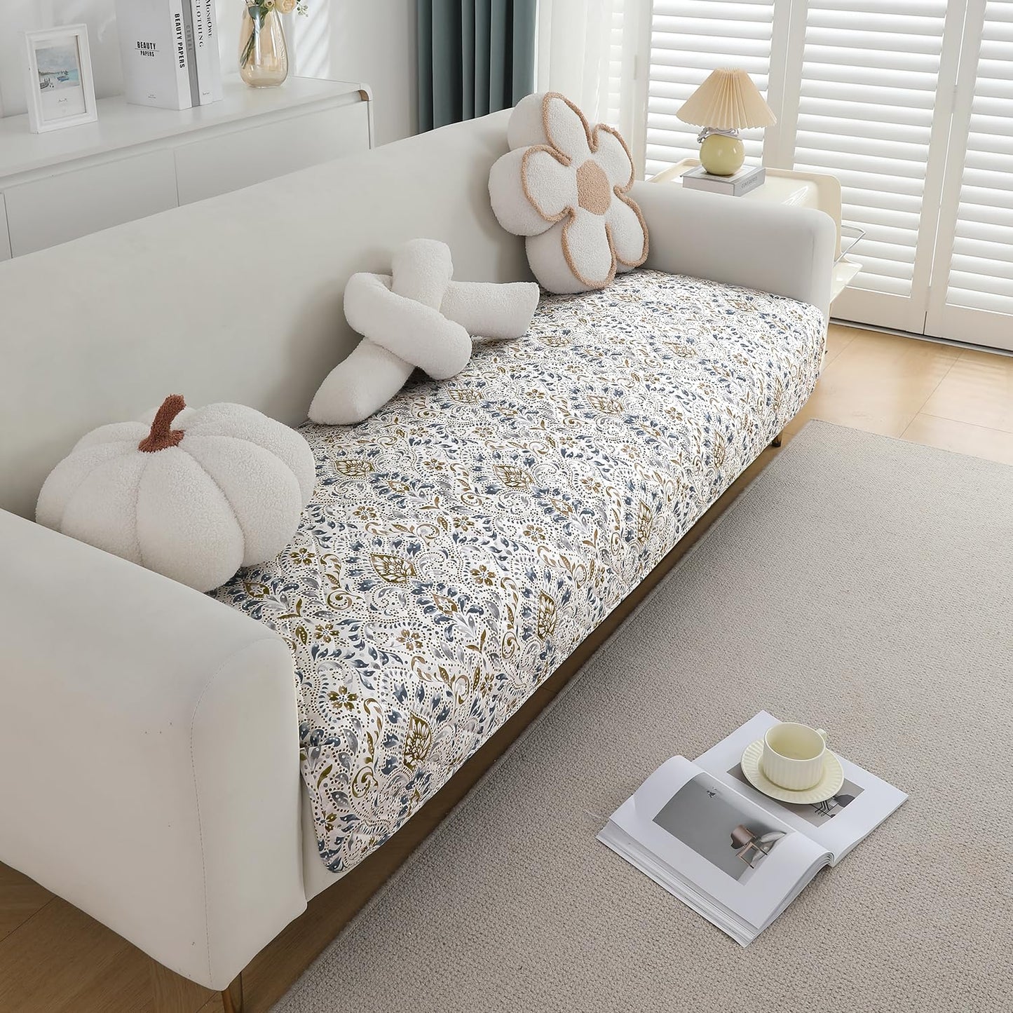 Quilted 1/2/3 Seater Waterproof and Anti-Slip Sofa Cover Mat, Damask White