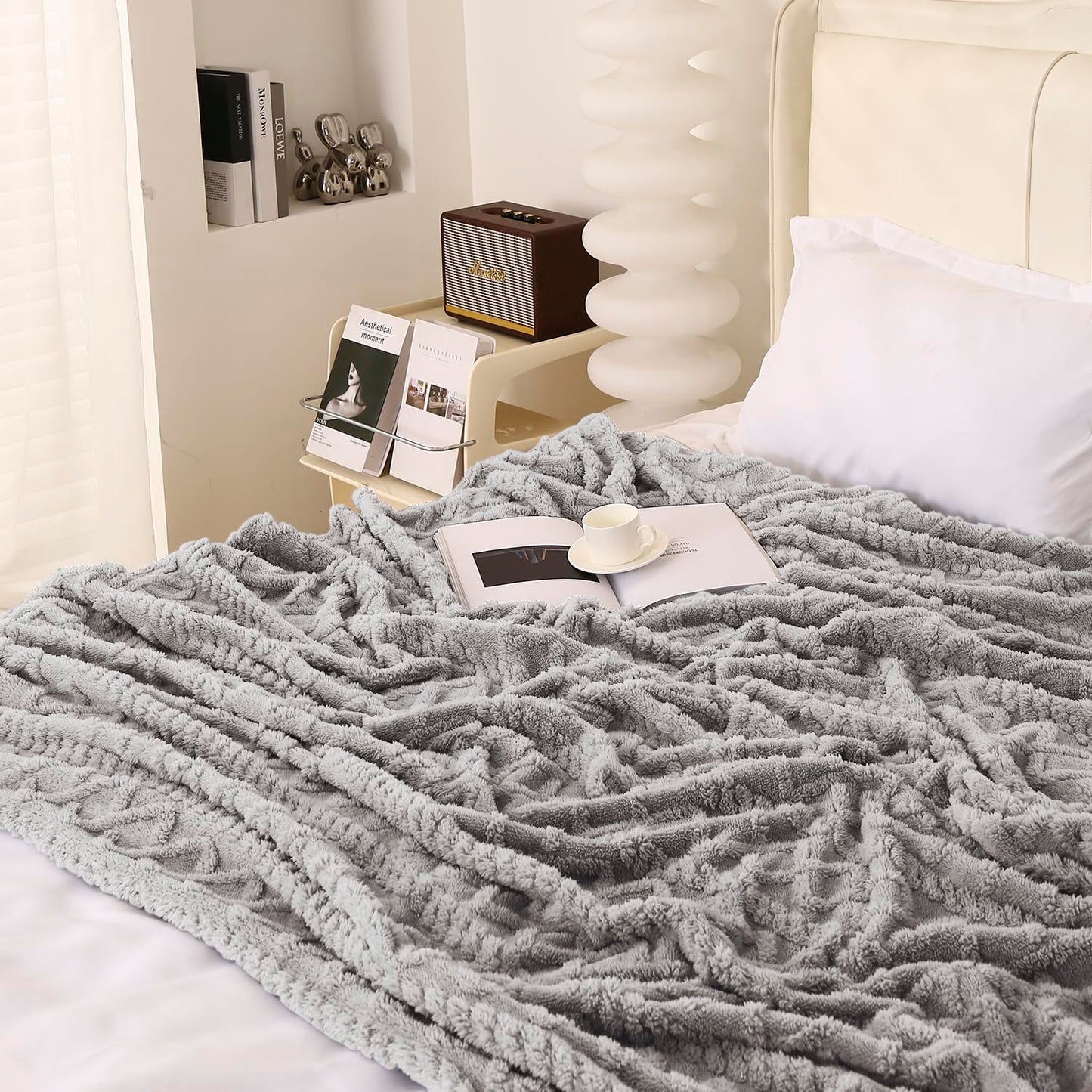220 GSM Flannel AC Throw Blanket Double Bed Queen, 200x230 cm / 6.5x7.5 feet, Light Grey