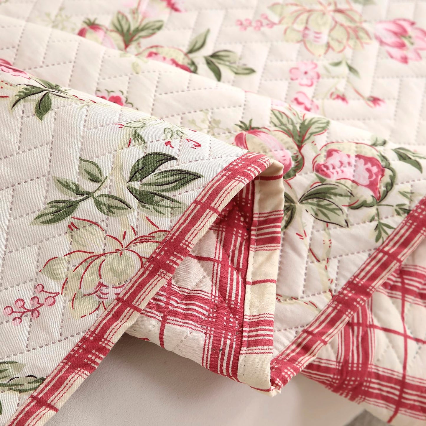 HOKIPO Quilted Sofa Seat Mat for 1/2/3 Seater with 2 Armrest Covers with Pockets,Beige Peonies