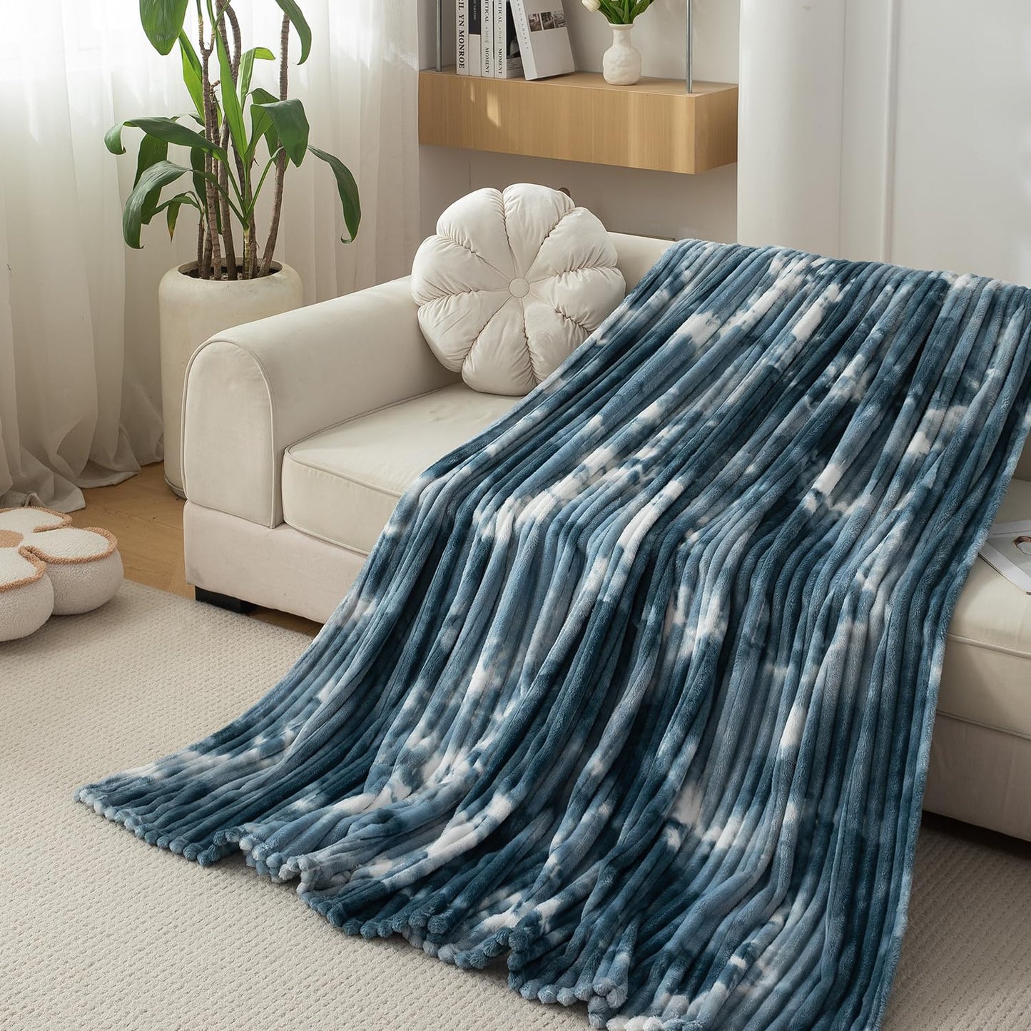 Teal Gradient Luxury Double Bed Kambal | HOKIPO