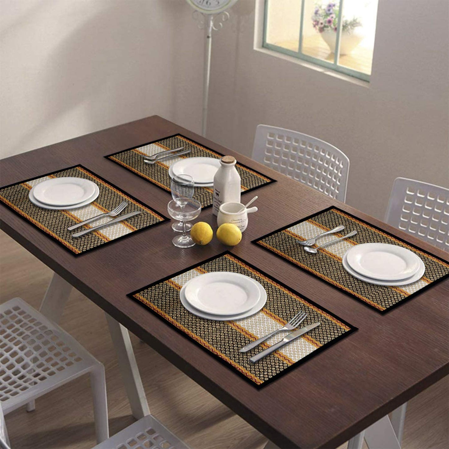 Handmade Madurkathi River Grass Dining Table Mats, Black