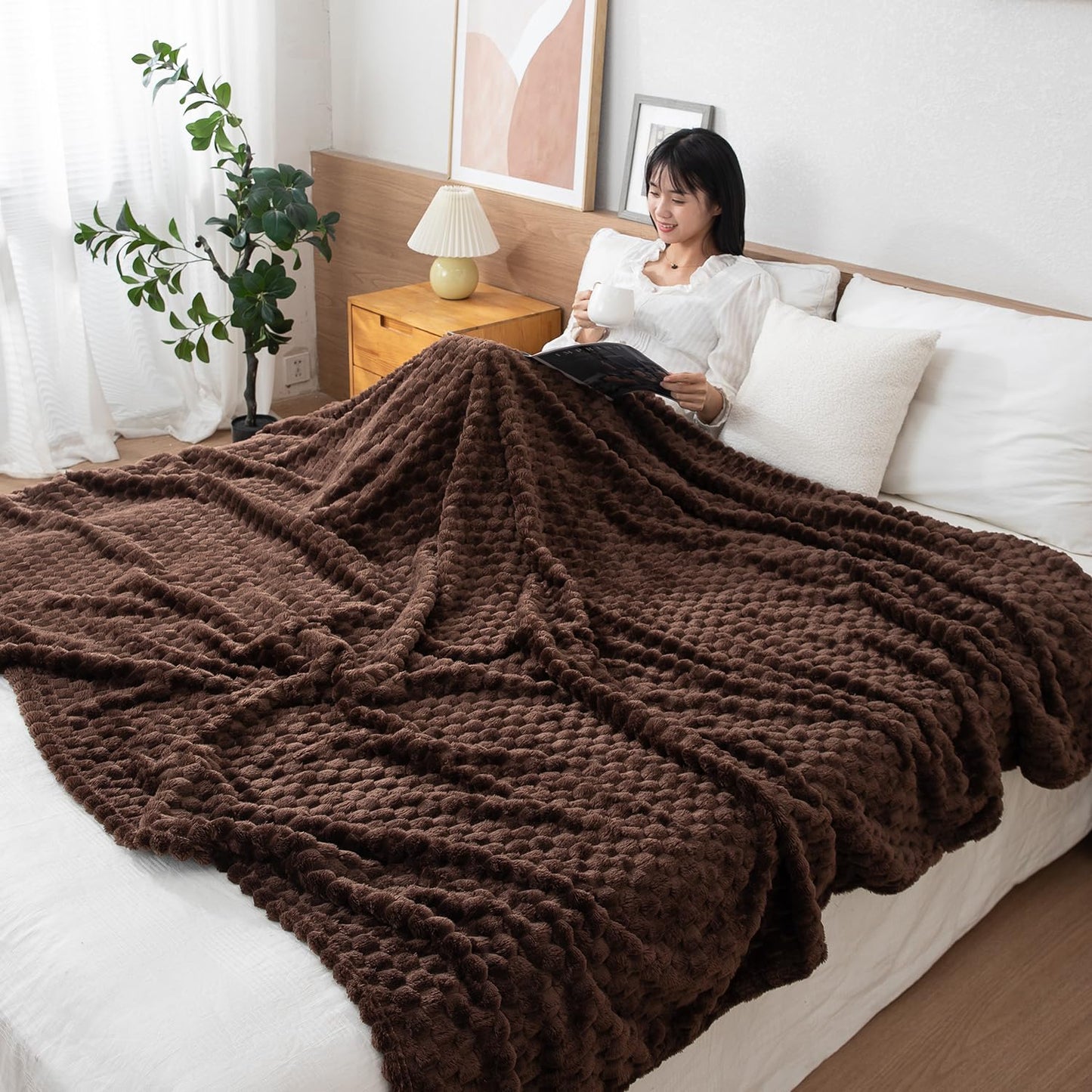 AC Fleece Blanket Queen, Brown
