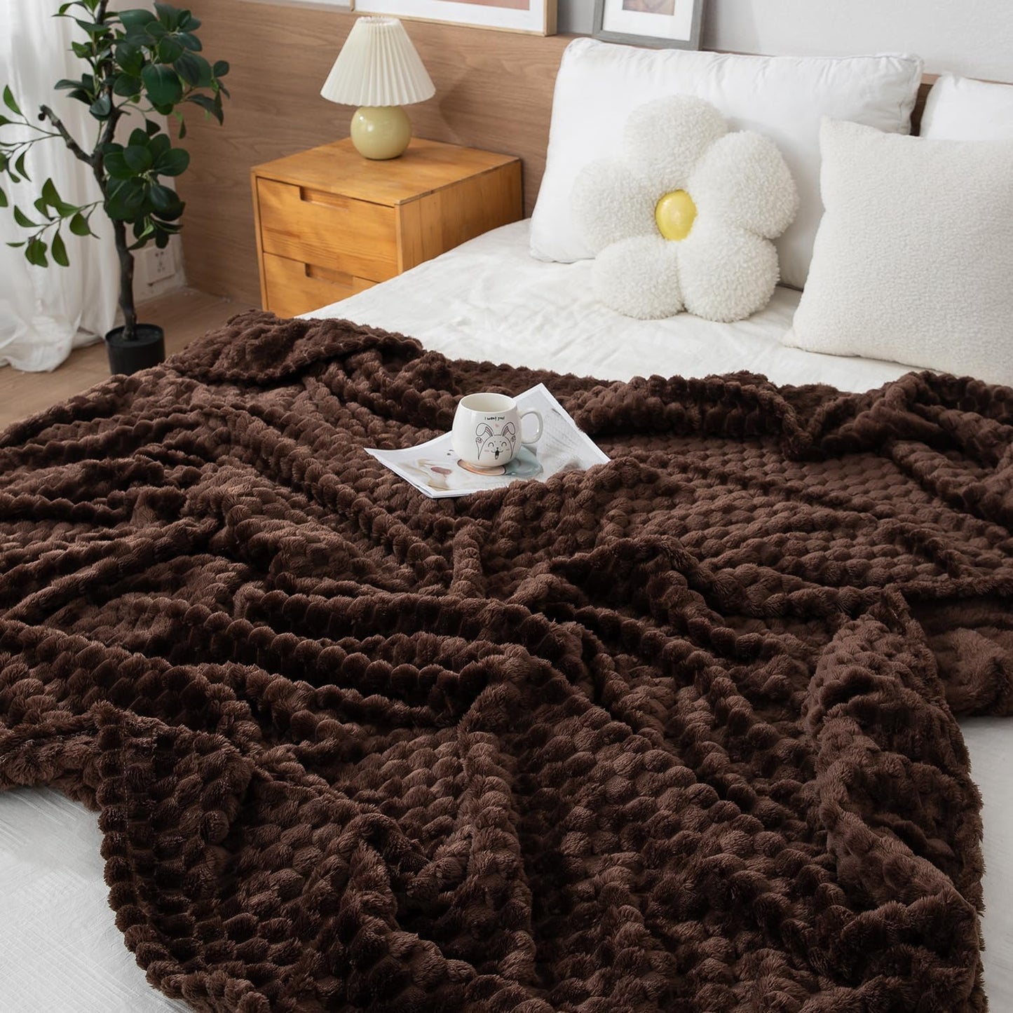 AC Fleece Blanket Queen, Brown