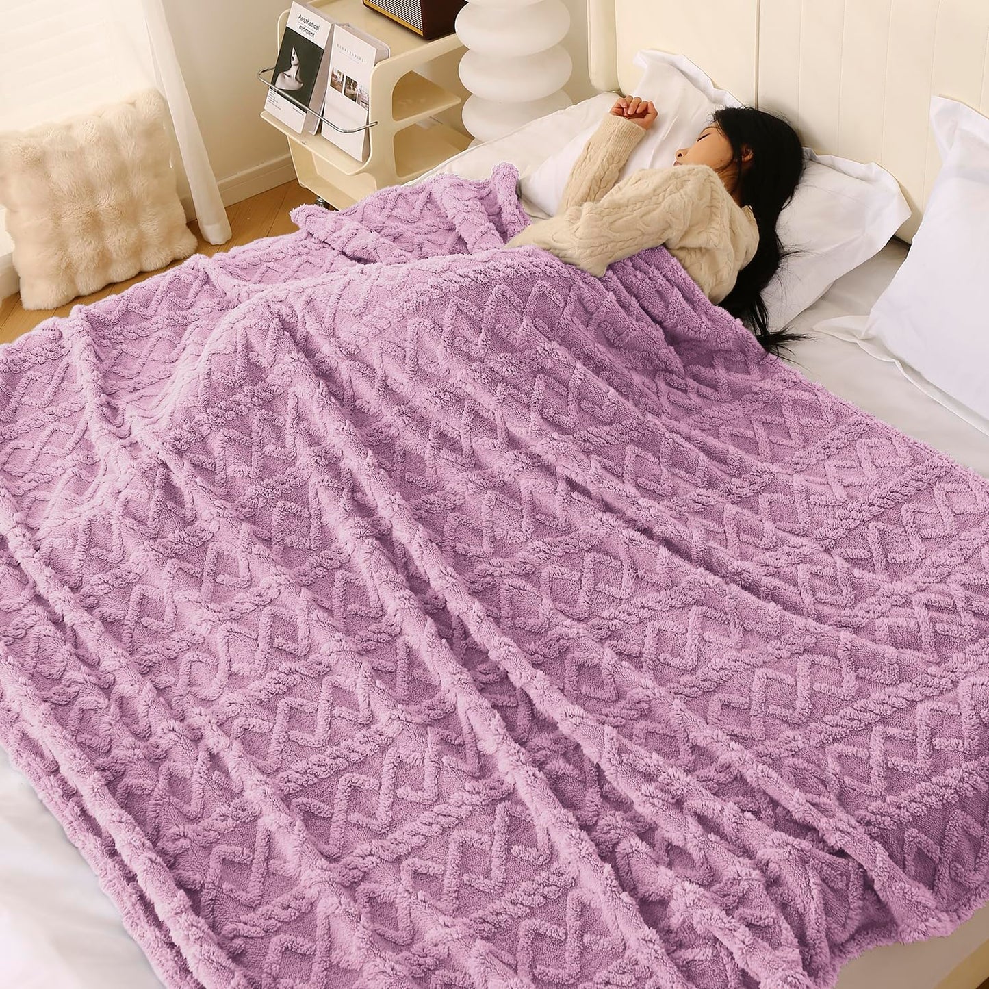220 GSM Flannel AC Throw Blanket Double Bed Queen, 200x230 cm / 6.5x7.5 feet, Lilac