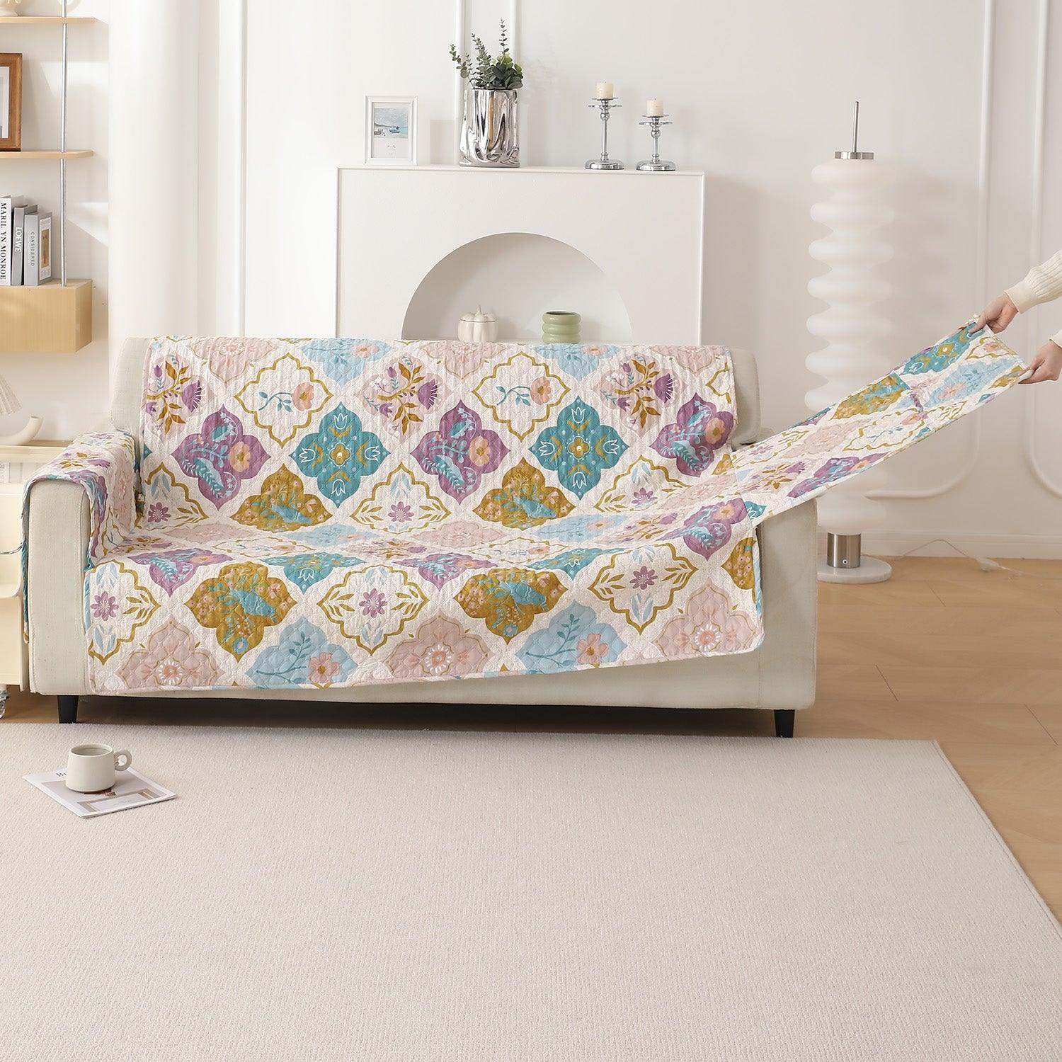 Quatrefoil Multicolor Printed quilted sofa cover with anti slip elastic strap