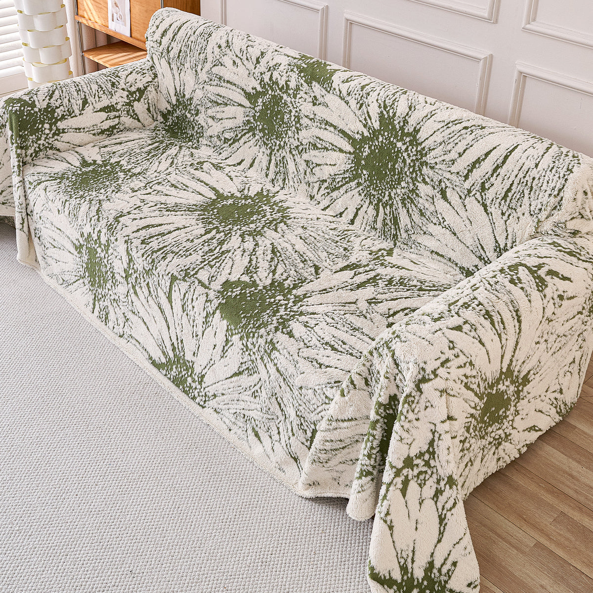 Buy Moss Green Colour DaisyBloom Series Fleece Sofa Throw | HOKIPO