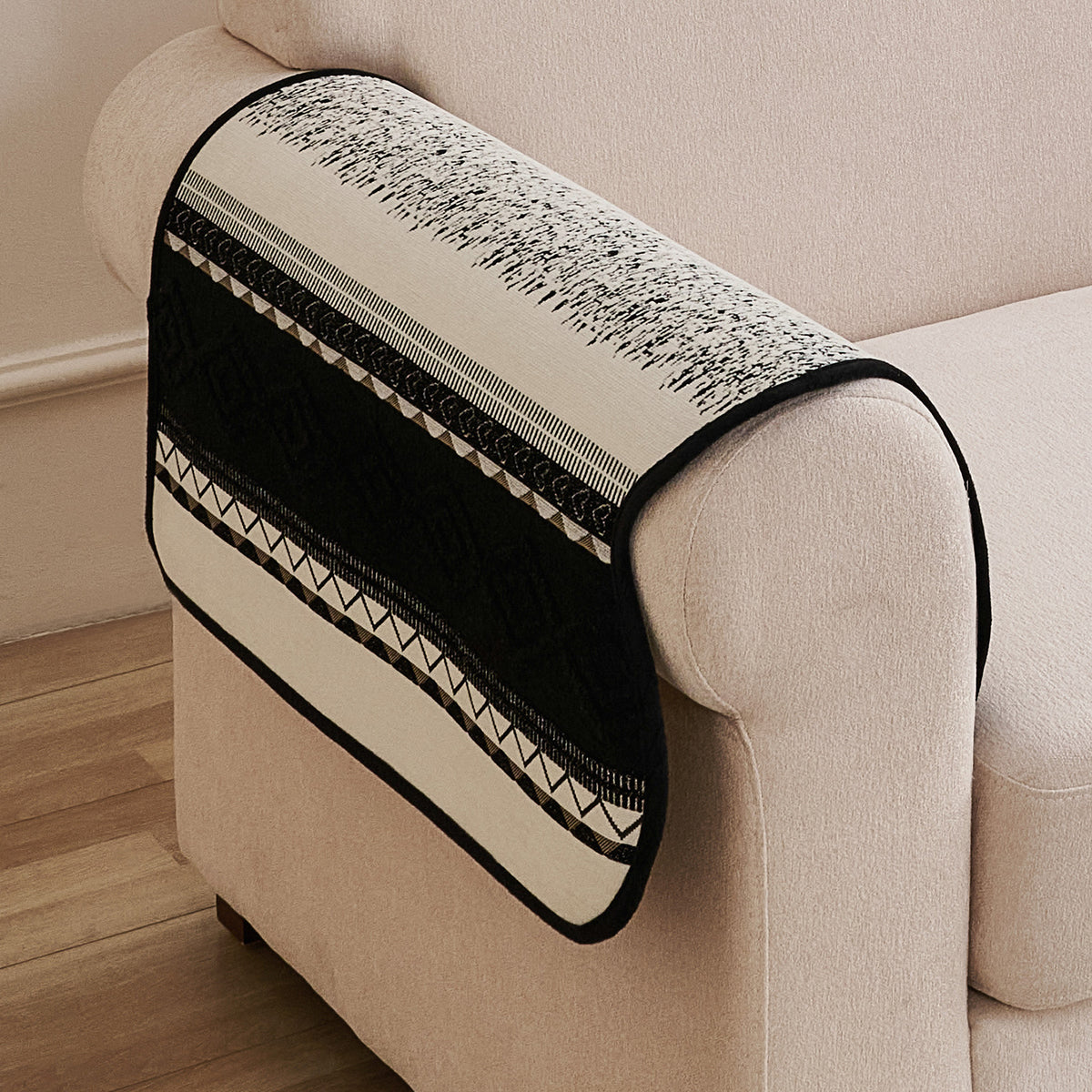 'Valenca Wavy Luxe Series' Boho Geometry Sofa Cover Mat, Midnight Black