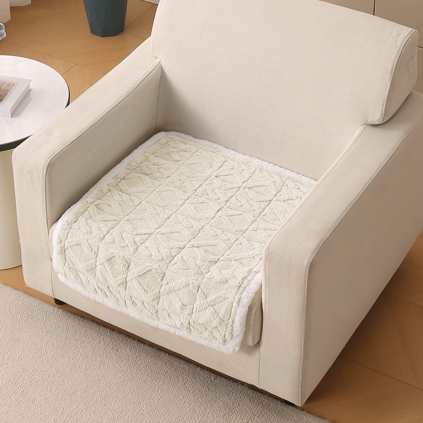 'Italian Caelora' Luxury Jacquard Plush Anti-Slip Sofa Cover Mat - Pearl White