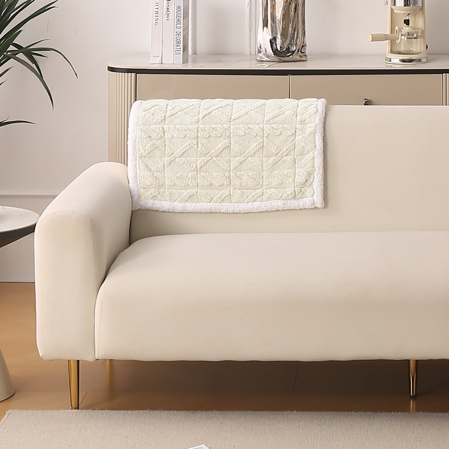 'Italian Caelora' Luxury Jacquard Plush Anti-Slip Sofa Cover Mat - Pearl White