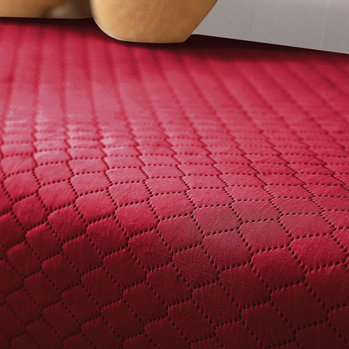 Polyester Quilted Sofa Cover Mats, Maroon