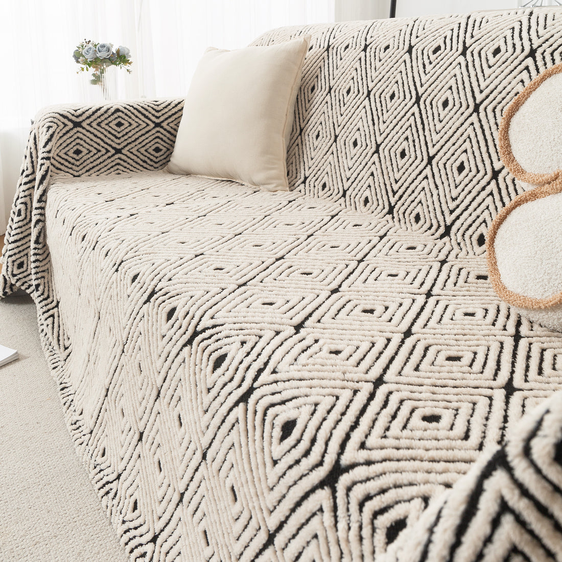 Buy Geometric Diamond Noirea Series Luxury Plush Sofa Throw for Complete Sofa | HOKIPO