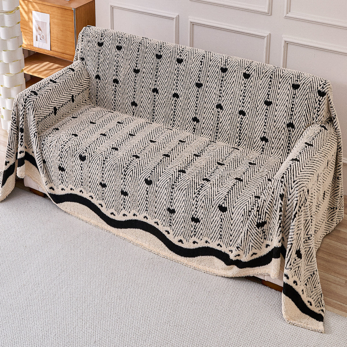 Buy Jade Black Cream Colour Cozy Heart Series Luxury Plush Sofa Throw – 2 Seater Sofas | HOKIPO