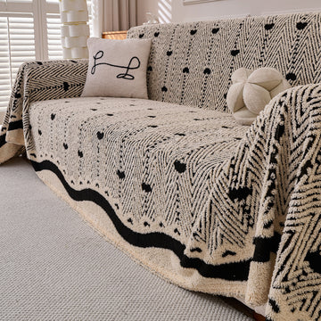 Buy Jade Black Cream Colour Cozy Heart Cotton Fleece Sofa Throw – HOKIPO | Har Ghar ka Humsafar