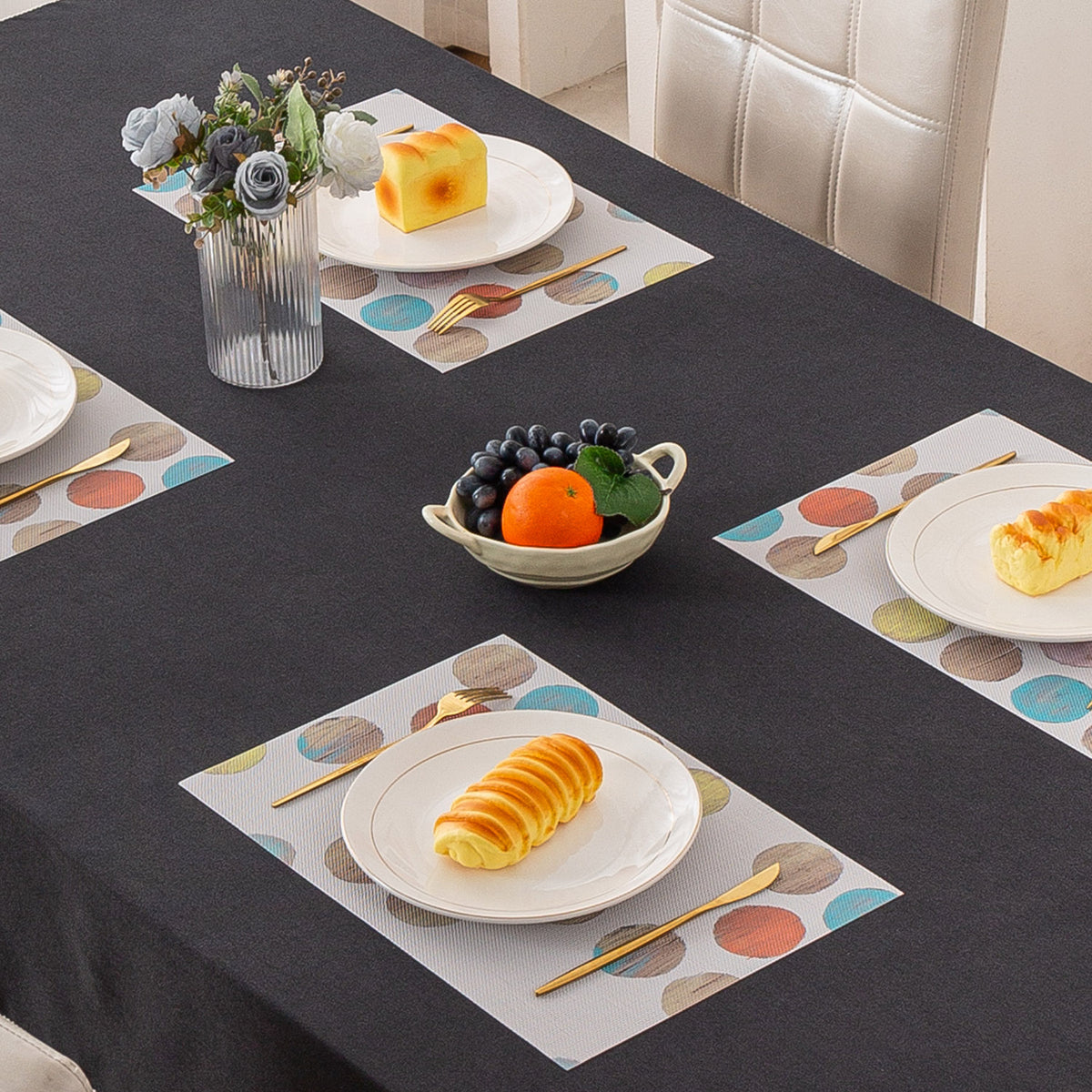 Color Splash PVC Mats for Dining Table, Watercolor Circles - Soft Beige