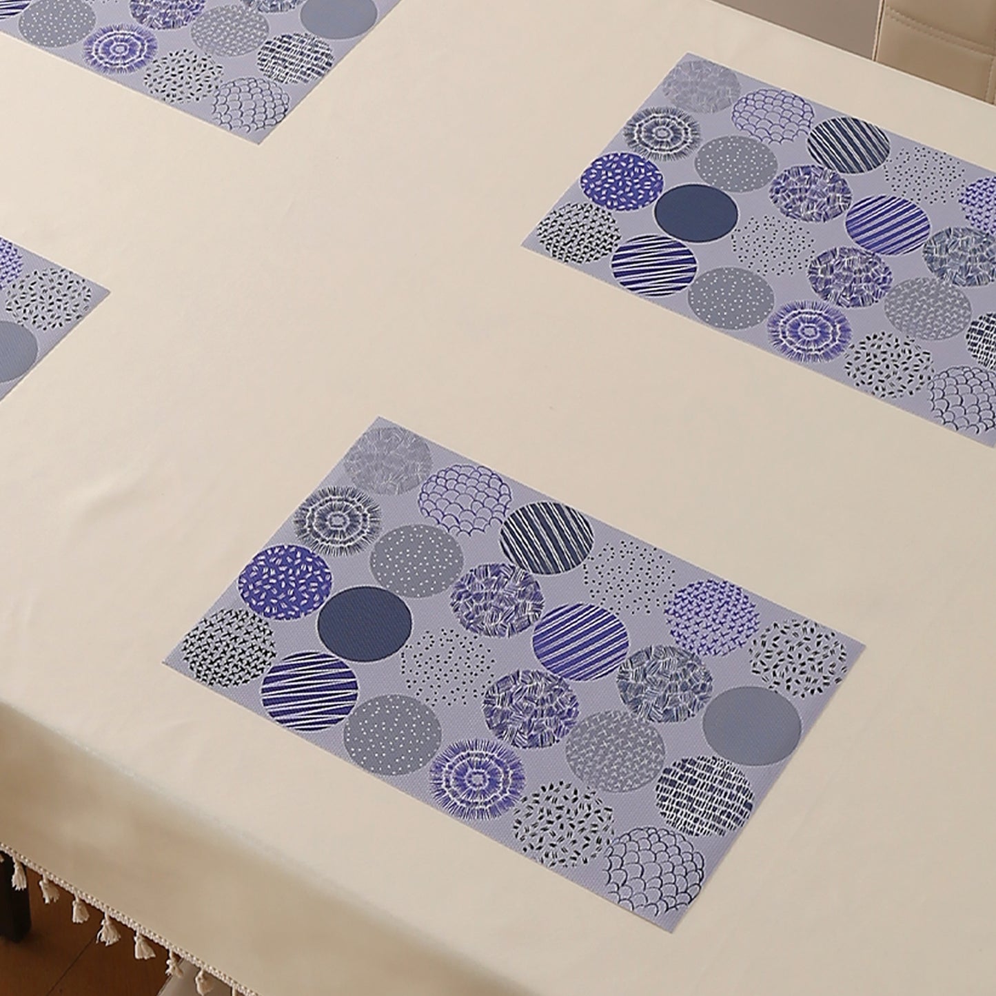 Color Splash PVC Mats for Dining Table, Abstract Disc - Lavender Blue