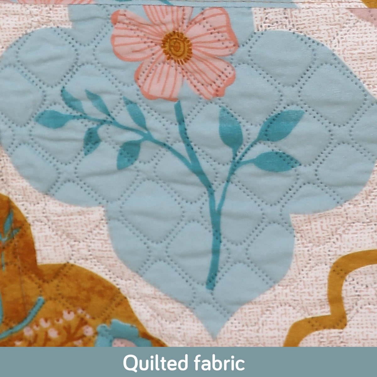 'Viva Casa' Polyester Printed Quilted Sofa Cover Mats, Quatrefoil Multicolor
