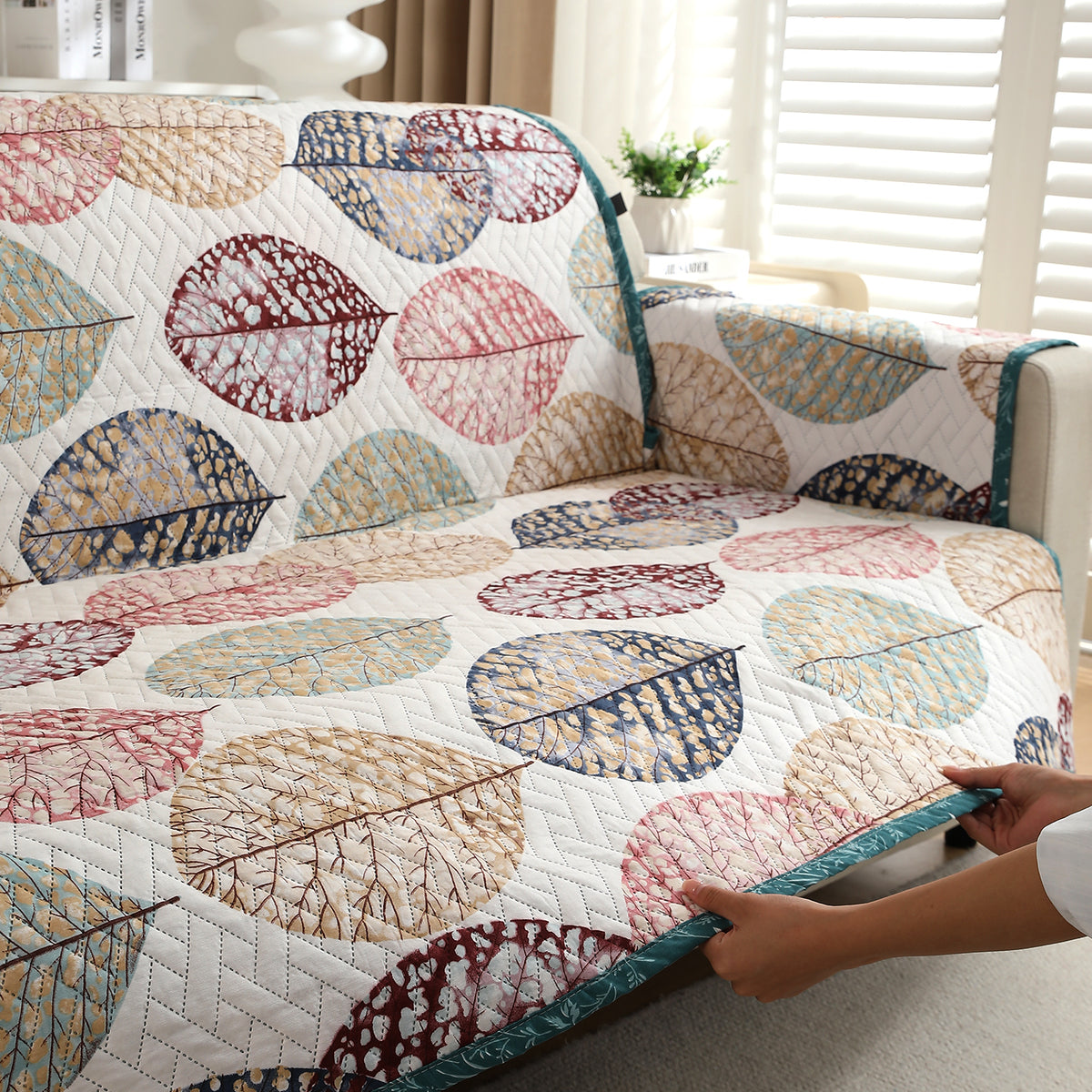 Multicolor Linden Leaf Printed quilted non slip sofa cover