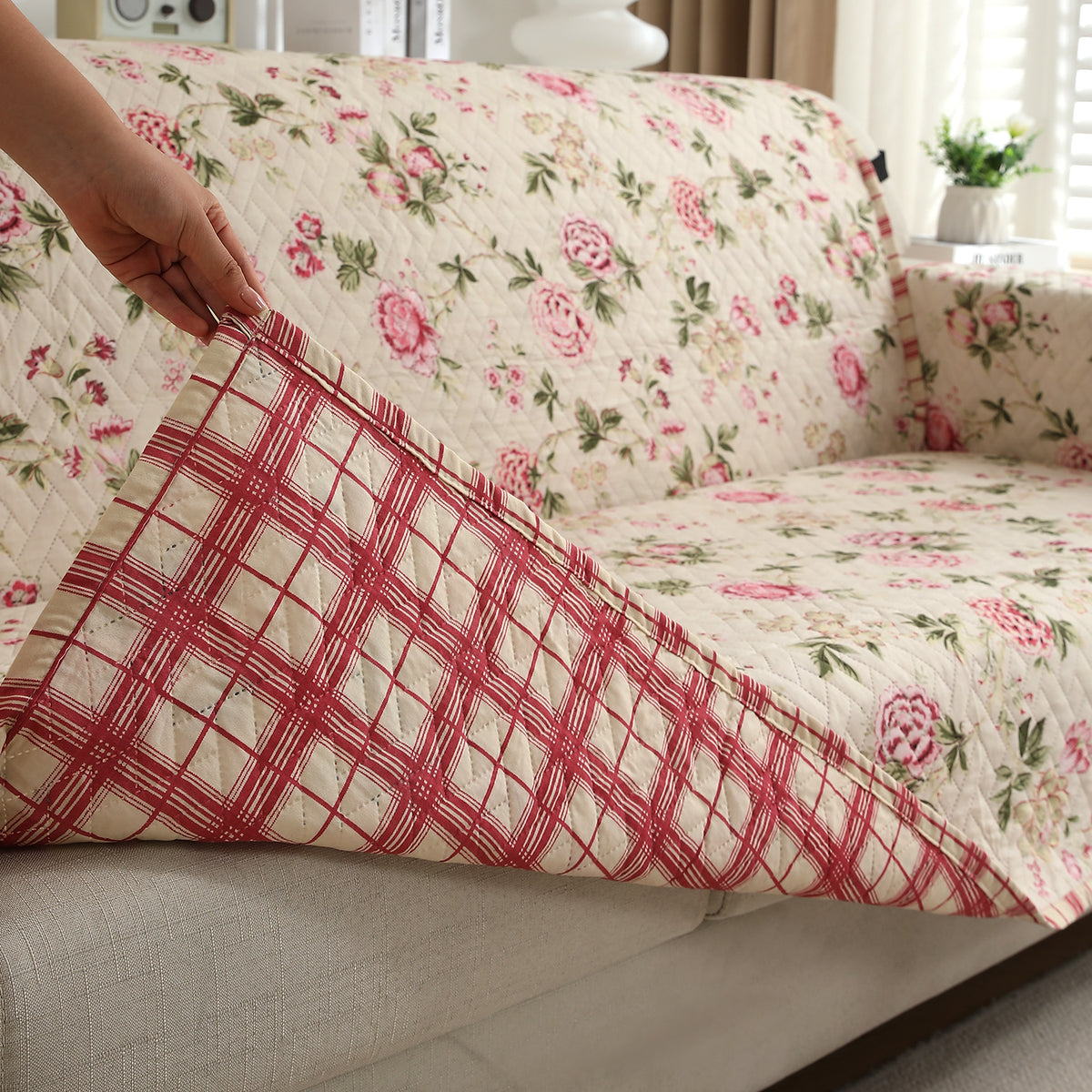 Premium quilted sofa mat