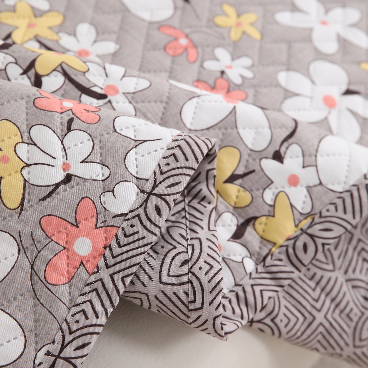 'Homehues' Printed Quilted Sofa Cover Mats, Pastel Brown Sandwort Flower
