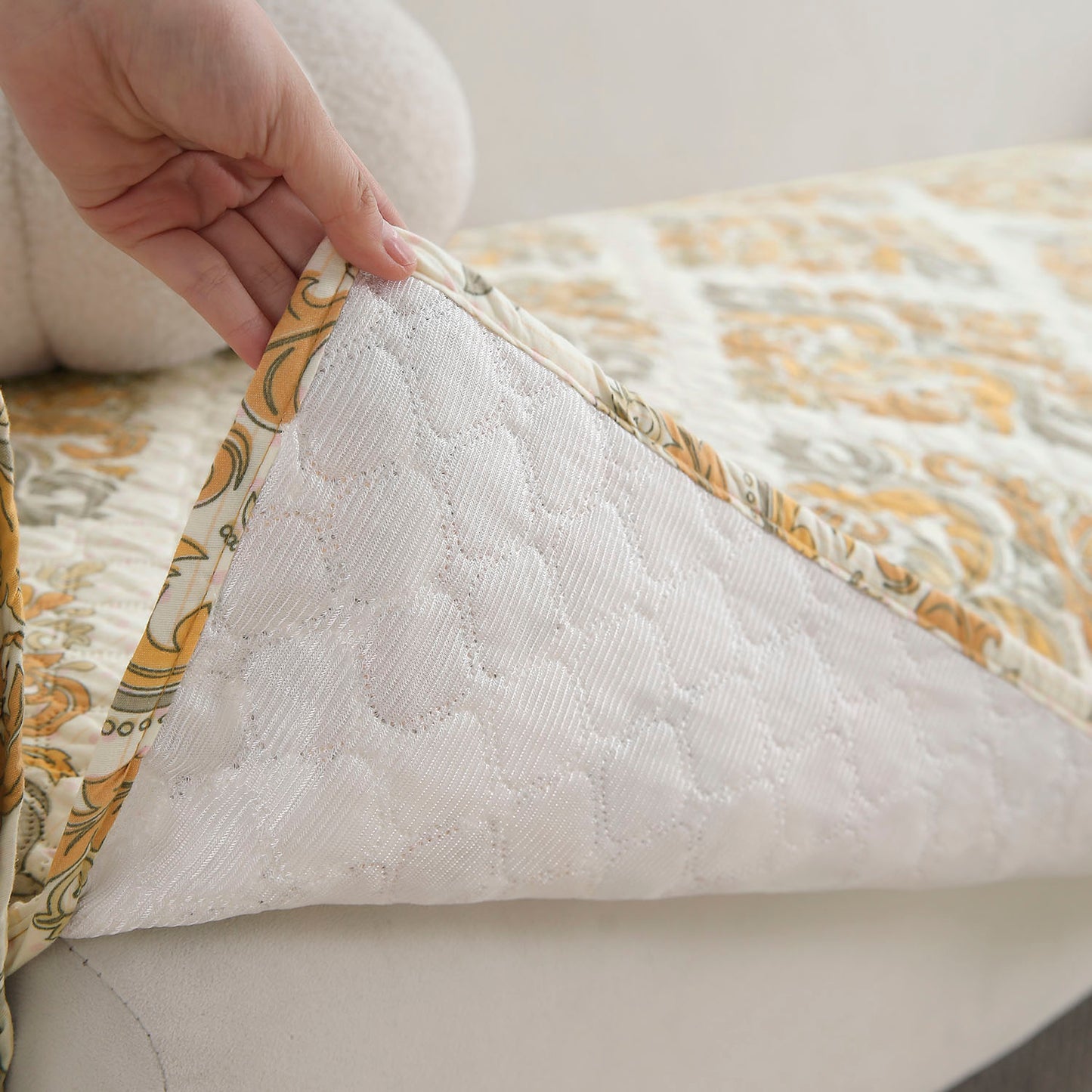 Quilted Sofa Seat Mat with Two Armrest Covers with Pockets for 1/2/3 Seater Sofa, Damask Beige