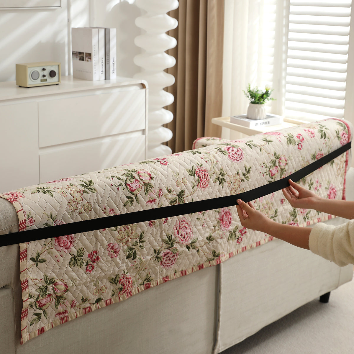 Beige Peonies Printed quilted non slip sofa cover