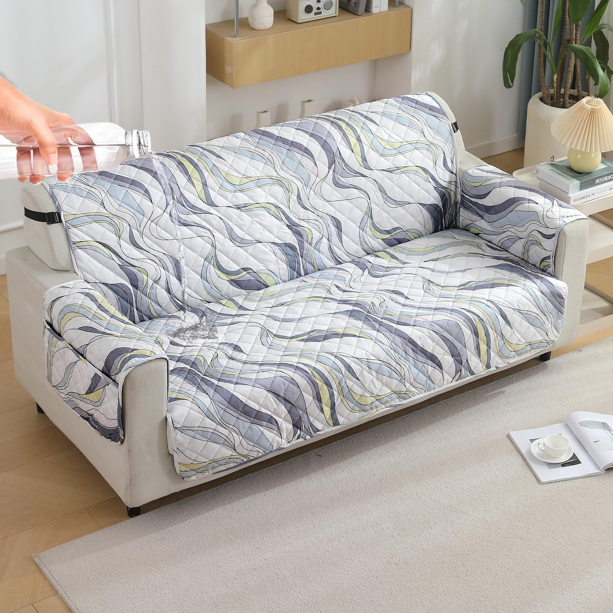 3 seater quilted waterproof sofa cover - Curved Lines Pearl White print  | Hokipo