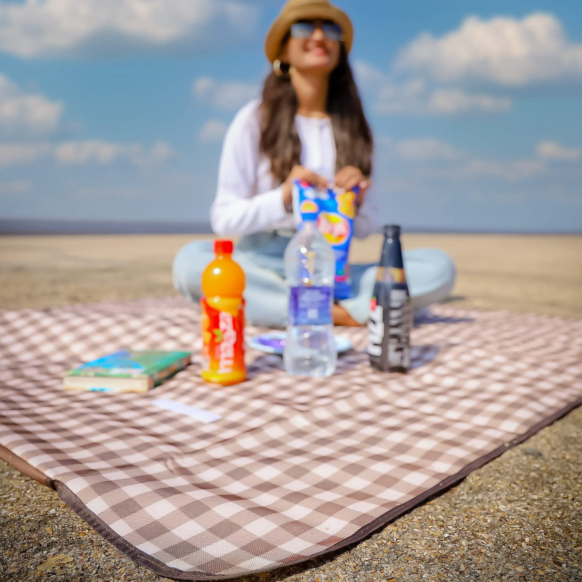 Foldable Waterproof and Sandproof Picnic Mat Blanket, Checks Brown