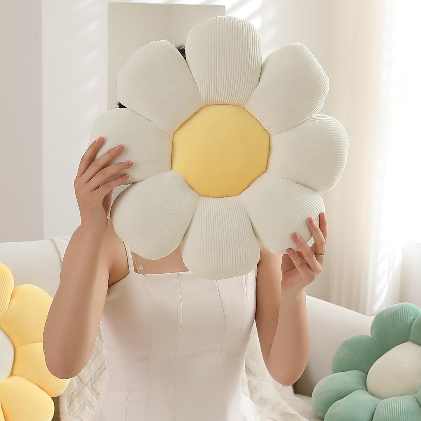 Luxury Flower Plush Decorative Pillow – Ultra-Soft Seating Cushion (42 cm, Swan White)