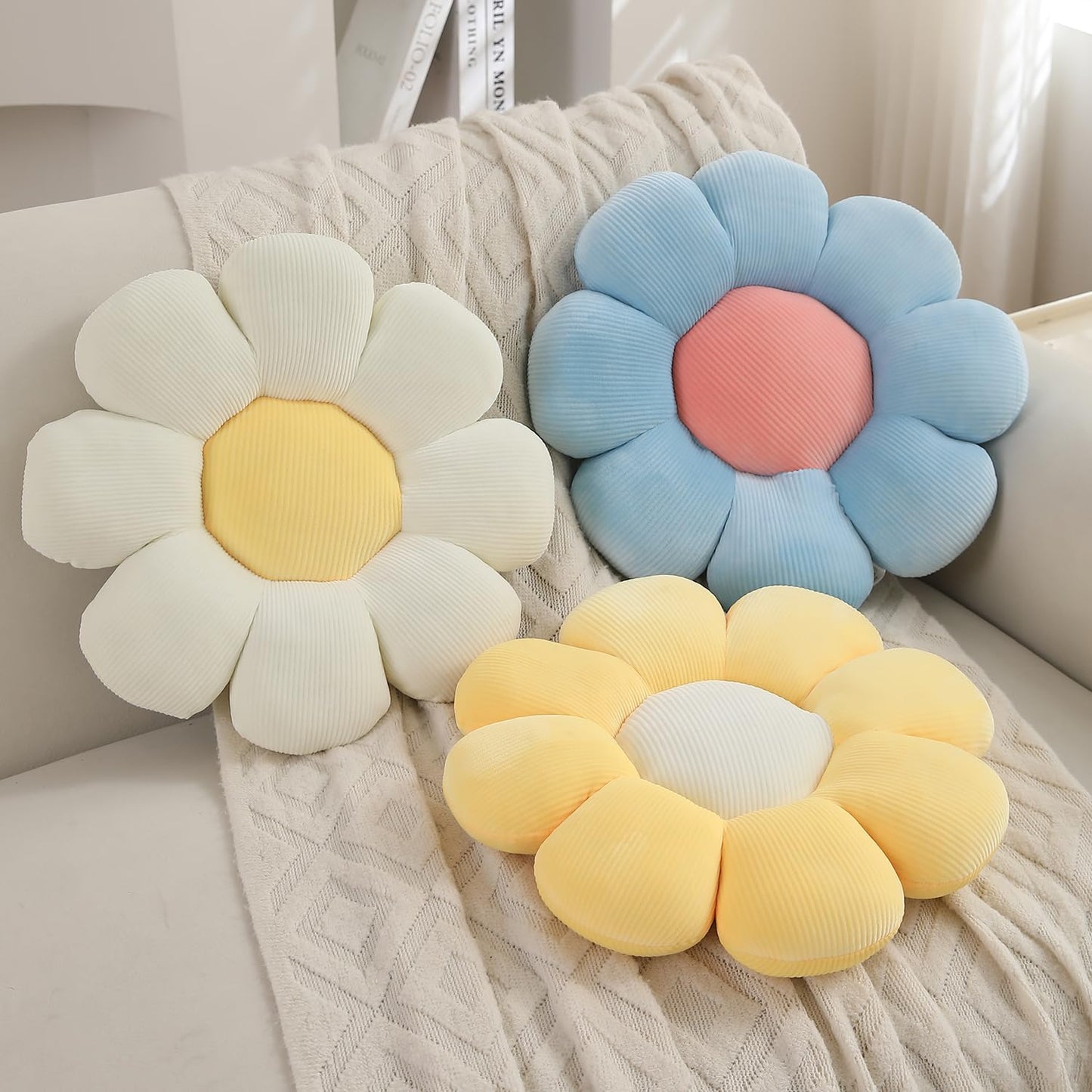 Luxury Flower Plush Decorative Pillow – Ultra-Soft Seating Cushion (42 cm, Daffodil Yellow)