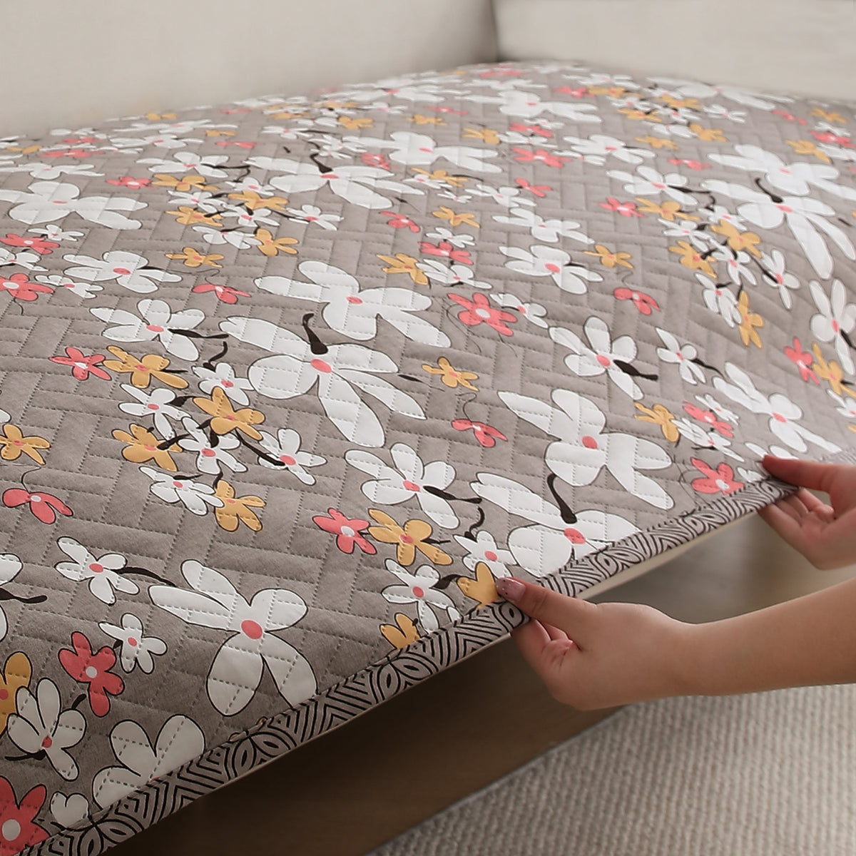 'Homehues' Printed Quilted Sofa Cover Mats, Pastel Brown Sandwort Flower