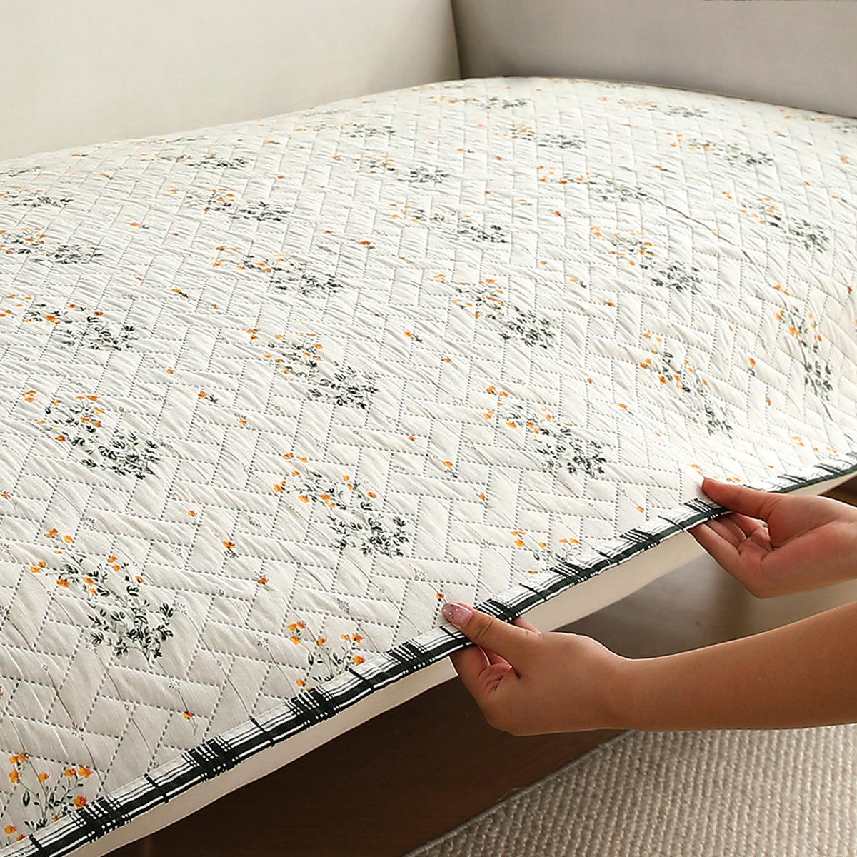 'Homehues' Printed Quilted Sofa Cover Mats, Light Green Ash Gypsy Flower