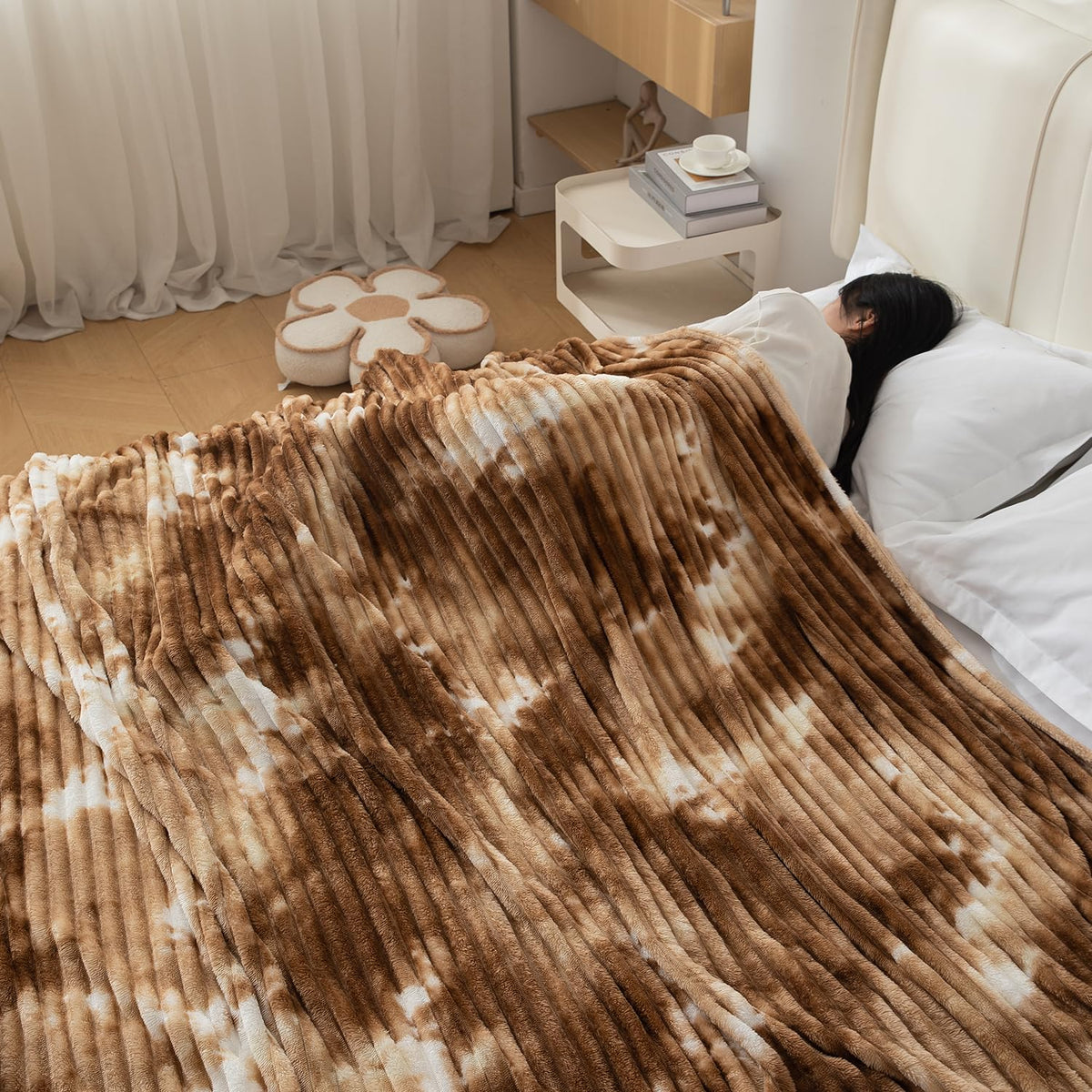 Buy Beige Gradient Double Bed Blanket | HOKIPO
