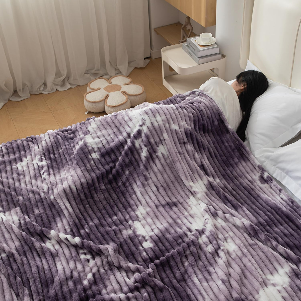 Buy Purple Colour Gradient Blanket | HOKIPO