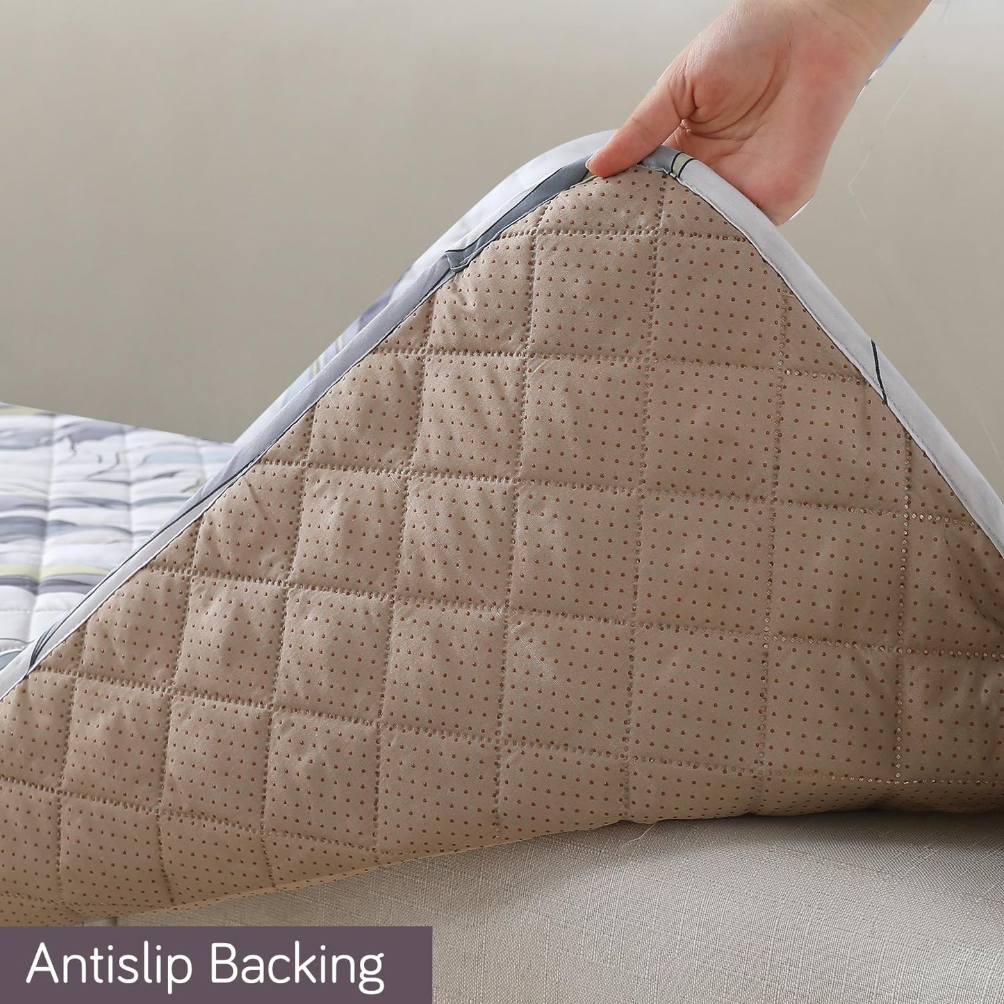 Quilted 1/2/3 Seater Waterproof and Anti-Slip Sofa Cover Mat, Curved Lines Pearl White