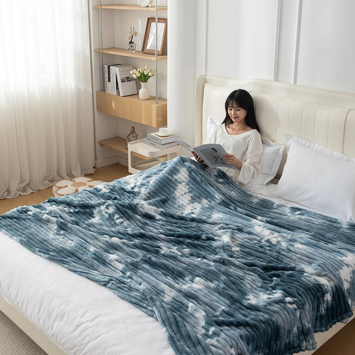Buy Teal Gradient Colour Double Bed Blanket | HOKIPO