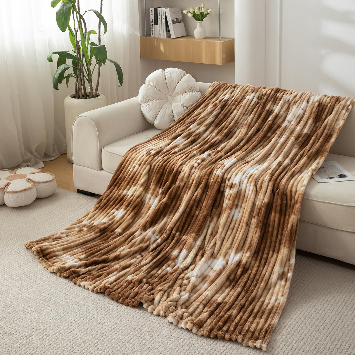 Buy Beige Gradient Fleece AC Blanket Online | HOKIPO