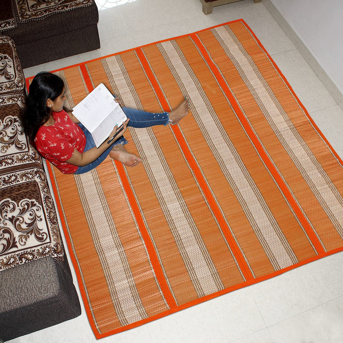 Natural orange Madurkathi chatai with mattress style | HOKIPO