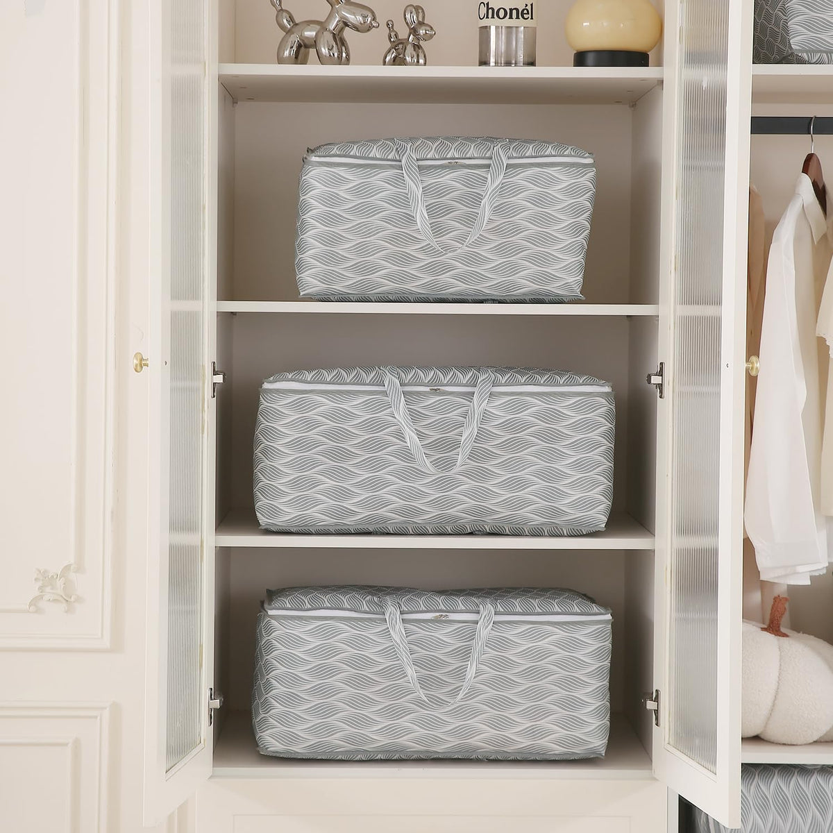 Foldable Clothes & Blanket Storage Bag – Moisture-Resistant, Zippered with Handles