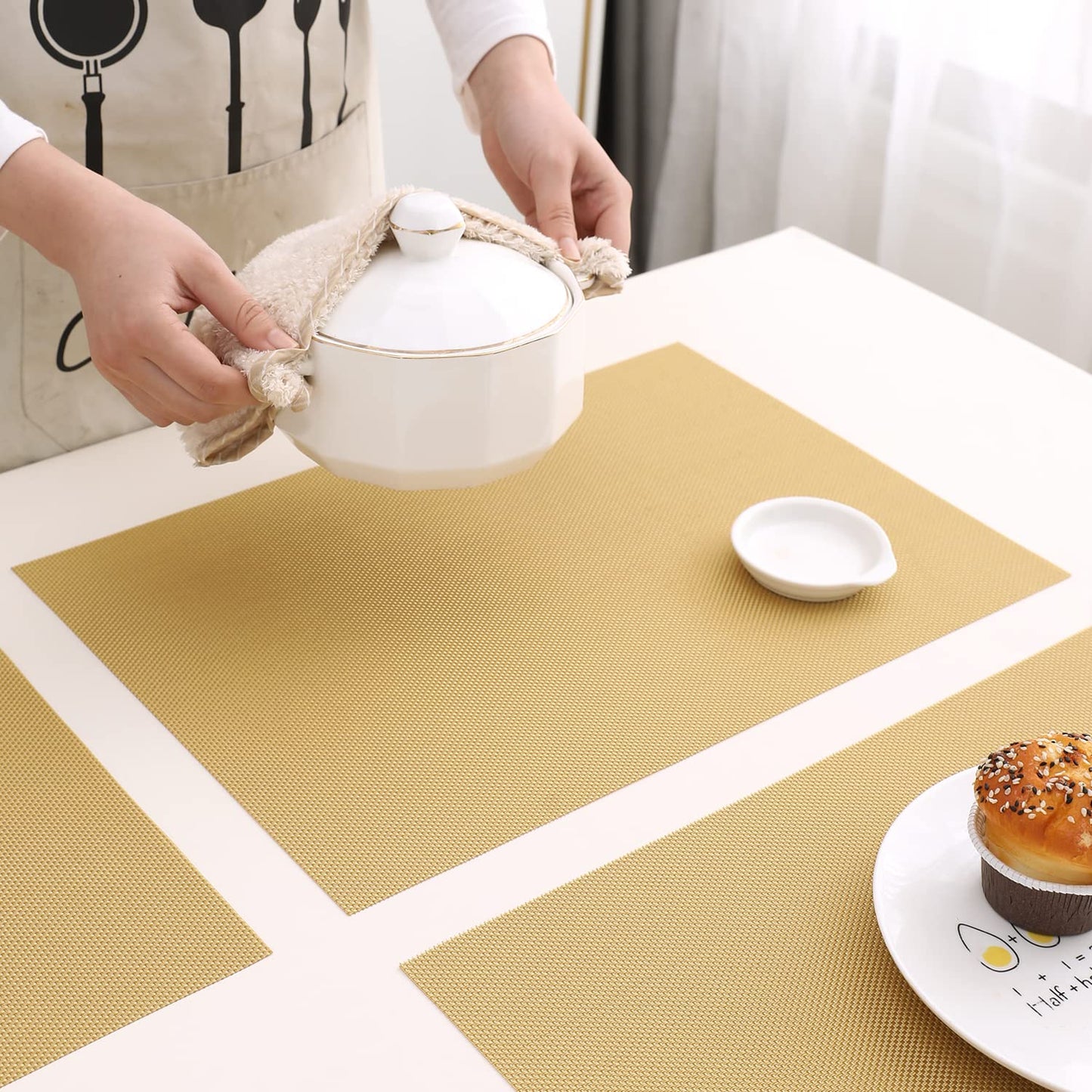 PVC Dining Table Mats, Golden