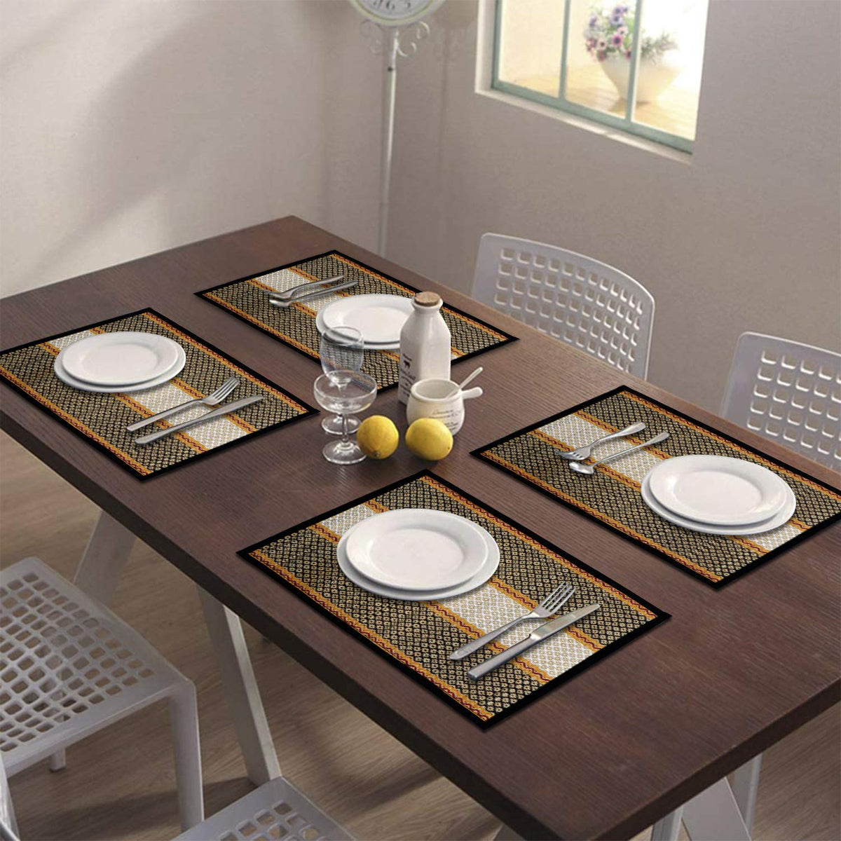 Handmade Madurkathi River Grass Dining Table Mats, Black