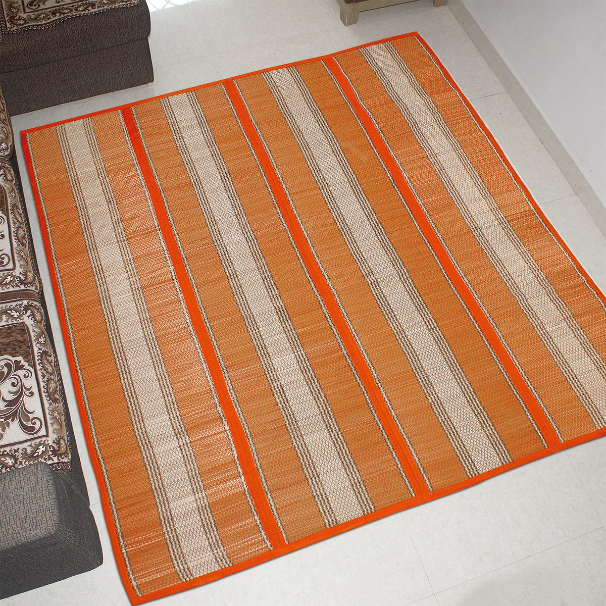 Handwoven red chattai floor mat for pooja & meditation | HOKIPO
